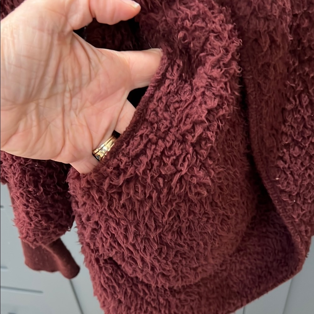 Nordic Beach Burgundy Teddy Jacket with Plush Texture and Oversized Fit - Picture 4 of 8